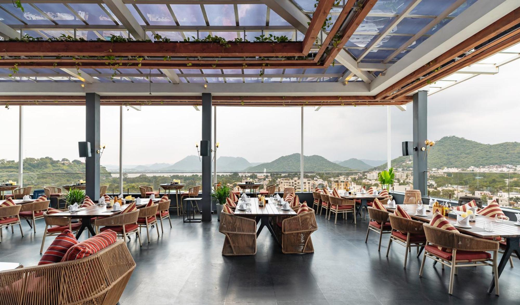 Parallel Hotel Udaipur, A Member Of Radisson Individuals Zewnętrze zdjęcie