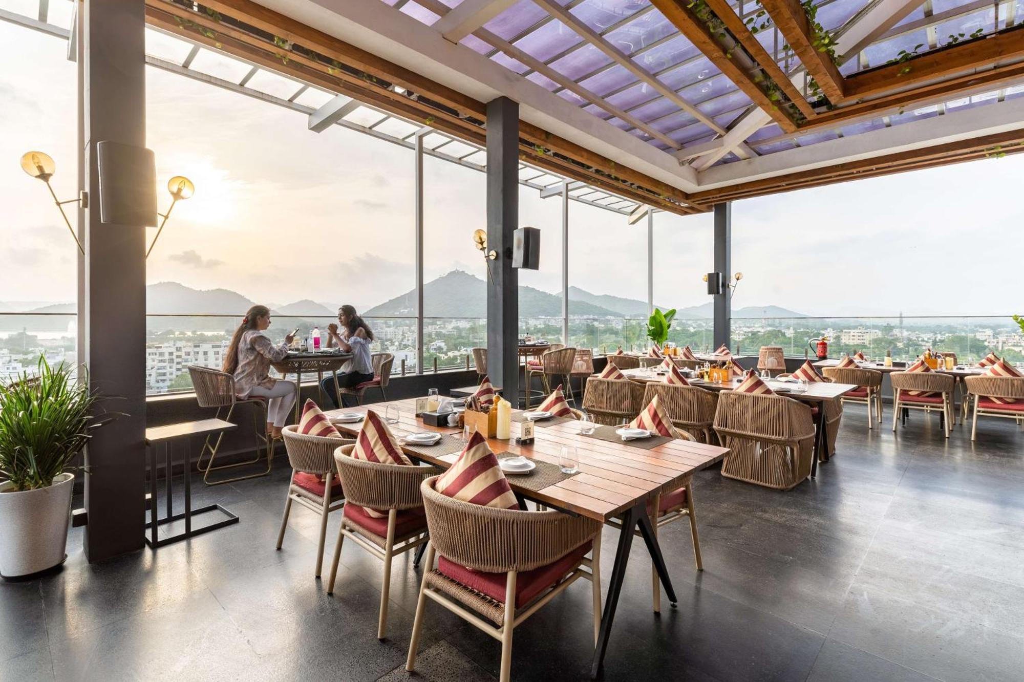 Parallel Hotel Udaipur, A Member Of Radisson Individuals Zewnętrze zdjęcie